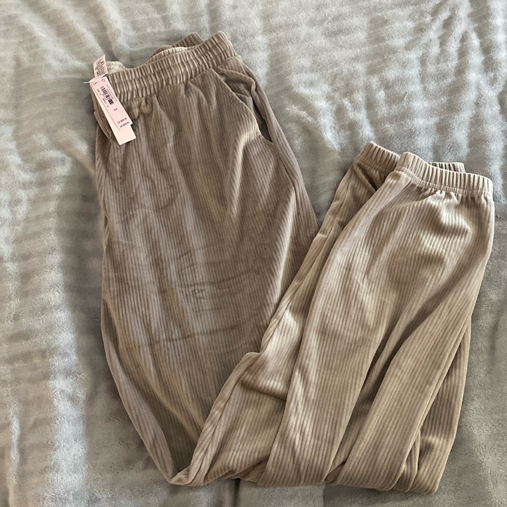 VS Ribbed Velour Joggers